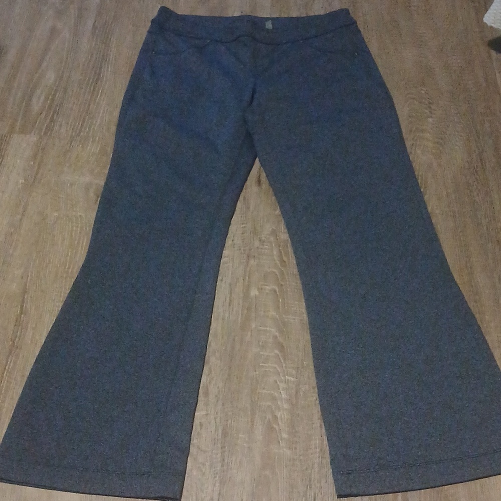 Women Athleta Pants